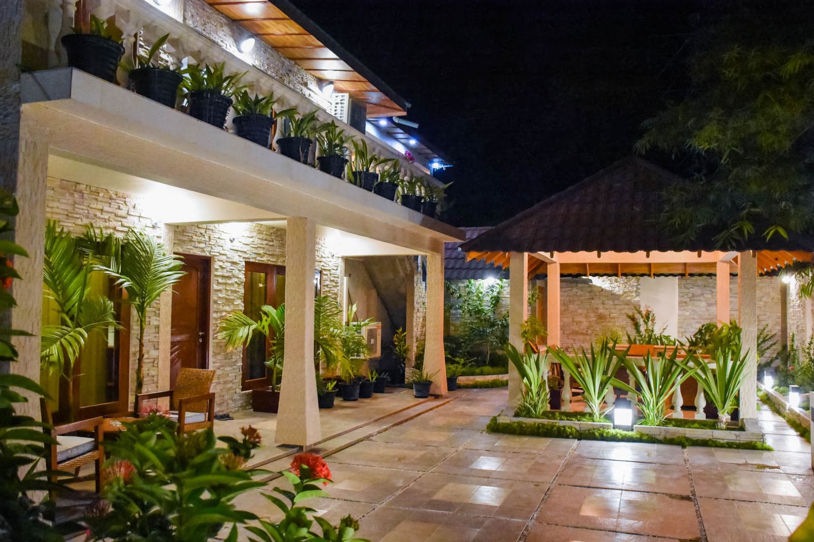 The Laguna Retreat